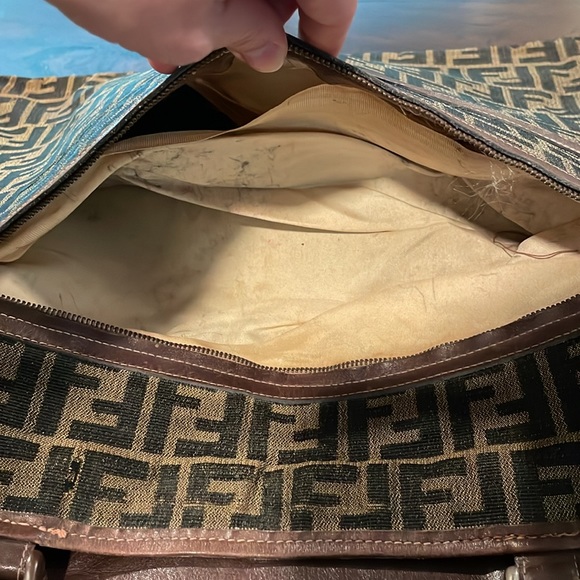 🎉HP🎉 Authentic Vintage Fendi Zippered Tote - Picture 14 of 15